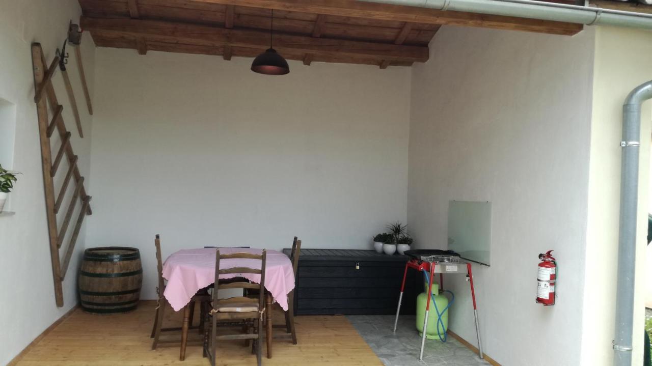 Вилла Quiet Getaway House Сечовле Экстерьер фото